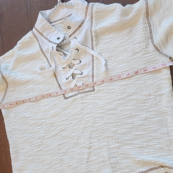 BKE Urban Outfitters Tague Lace Up Textured Cropped Knit Longsleeve Cream Shirt - Picture 8 of 13